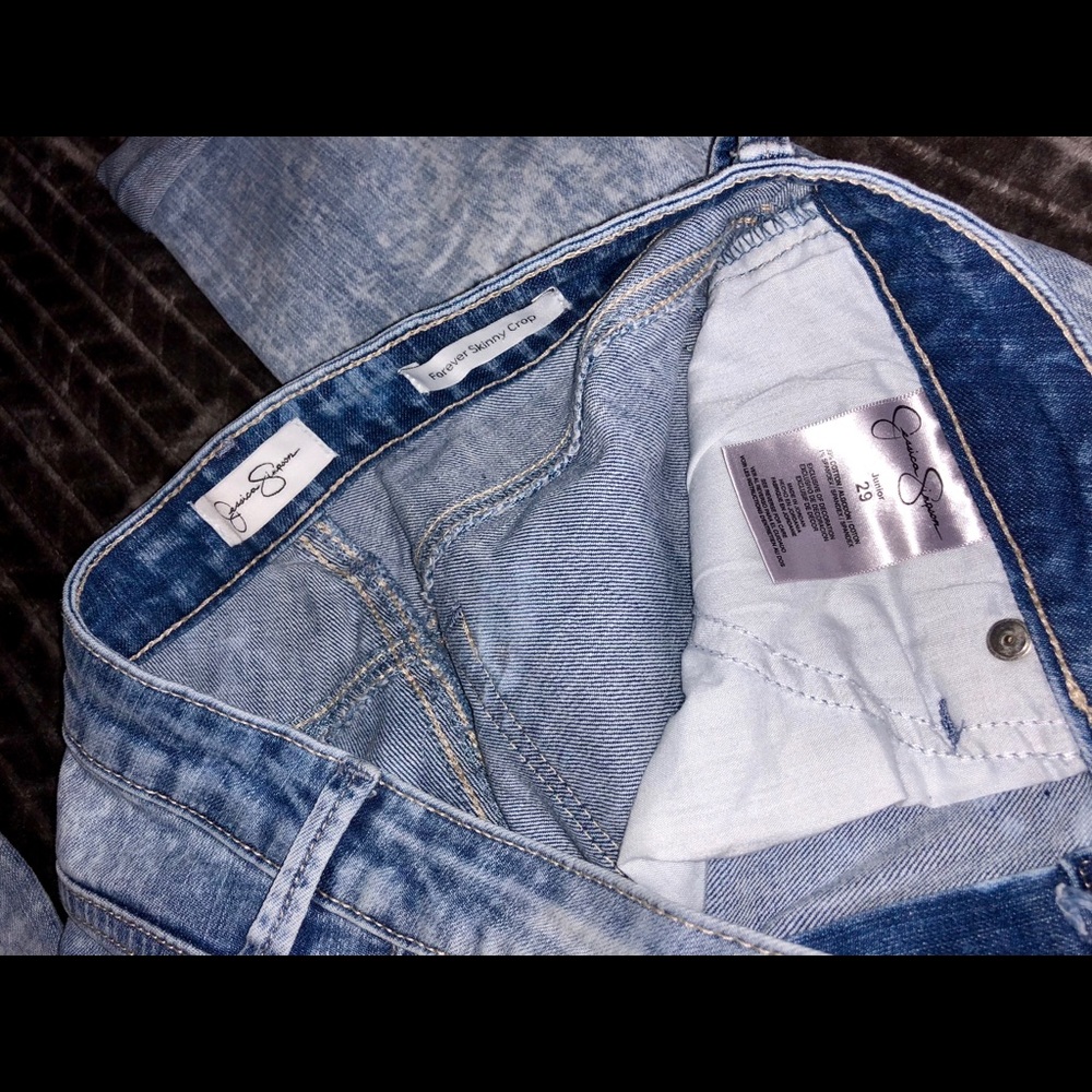 Jessica Simpson Distressed Acid Wash Skinny Crop - Picture 6 of 8